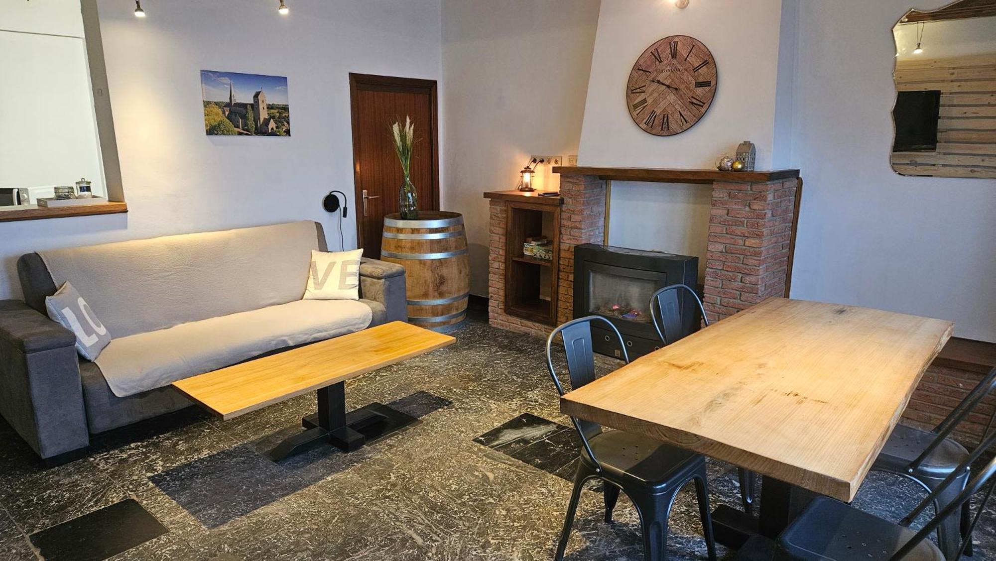 Gite Citadin De L'Entreville Lobbes Extérieur photo